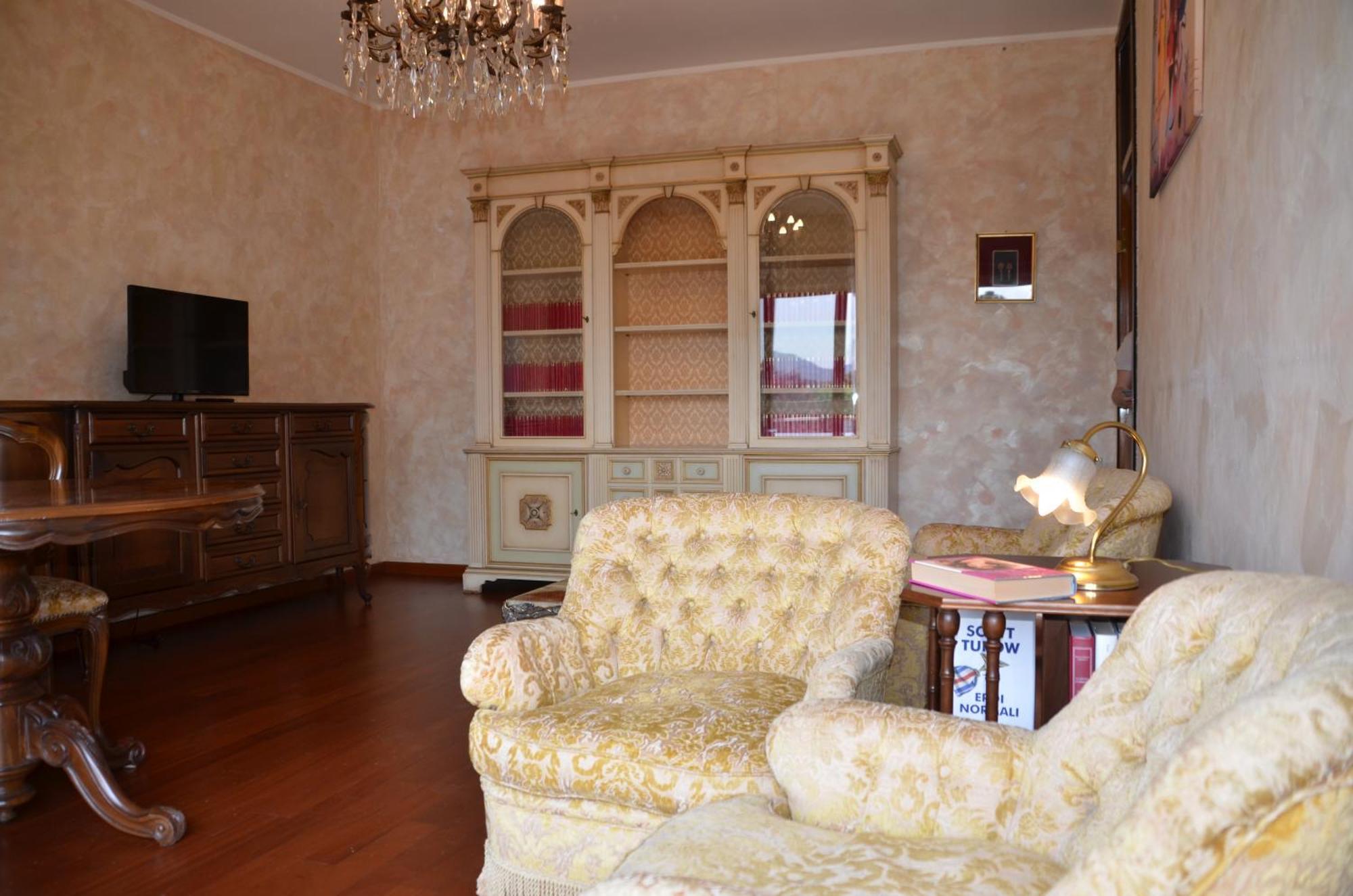 Big Romantic Lake View & Terrace Apartment เลคโค ภายนอก รูปภาพ